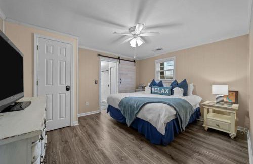 Albemarle House | Blue Heron Bungalow at Lake Tillery