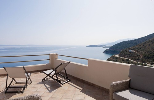 Astros Apartment | Blue Horizon - Diamond Suite with Private Pool