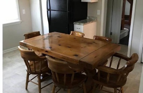 Rochester House | Blue House Downtown Rochester Sleeps 10