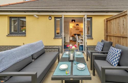 Sageston House | Blue Skies