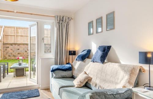 Sageston House | Blue Skies