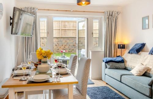 Sageston House | Blue Skies