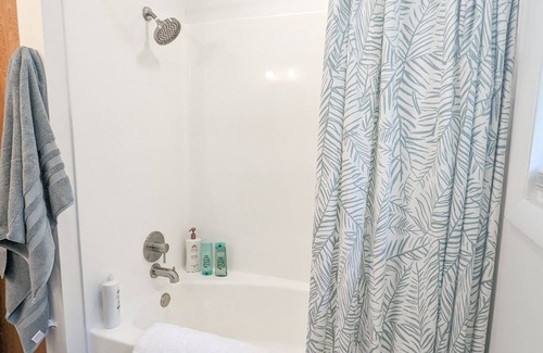 Springfield House | Blue Slate 2-bedroom w/Garage
