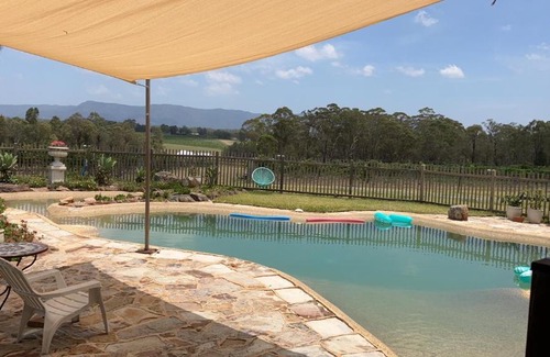 Pokolbin House | Blueberry Hill Vineyard Stay