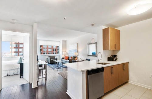 The Waterfront Apartment | Bluebird Suites in Jersey City