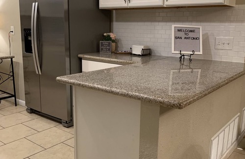 Live Oak House | Bluedoor House Comfy Home close to NB, SA, & RAFB