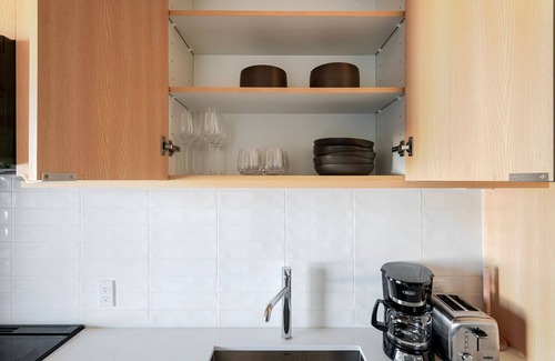 East Somerville Apartment | Blueground | East Somerville, rooftop, nr Prospect Park