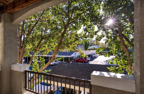 Sunnyvale West Apartment | Blueground | Sunnyvale West, pool, nr Cupertino Park