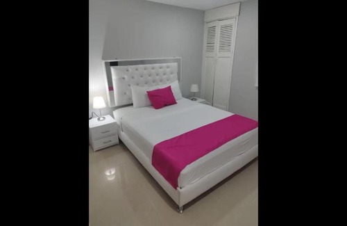 Marbella Cabin | Bm-8 room near the sea with air conditioning and WIFI