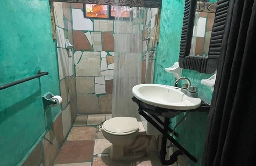 La Paz Hotel | 🏡 BNB Yeneka - Your Artistic Refuge in the Heart of La Paz
