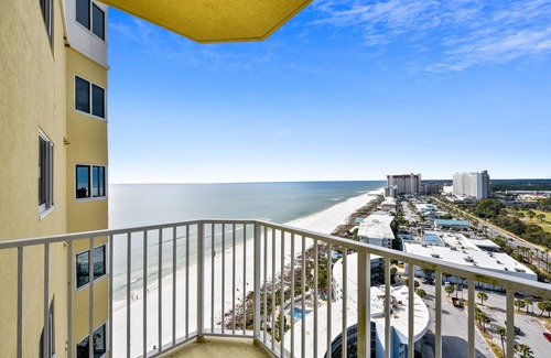 Panama City Beach Condo | Boardwalk Beach Resort by Book That Condo