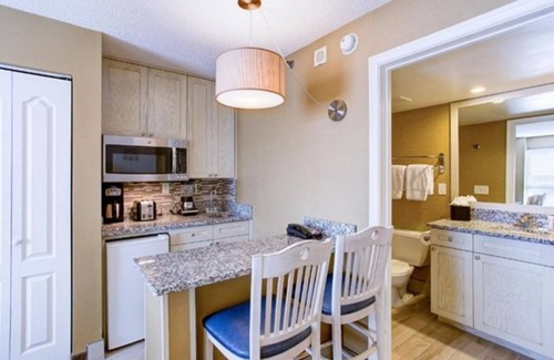 Northeast Virginia Beach Resort | Boardwalk Villas Resort Oceanview condo with Oceanfront Balcony