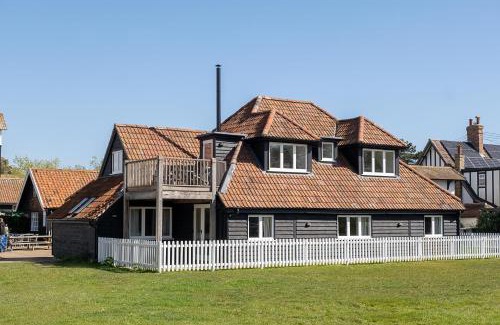 Thorpeness House | Boat Shelter Cottage