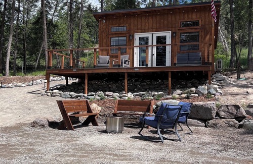 Rexford Apartment | Bode's Bunkie – Tiny House with Mountain Views and Lake Access