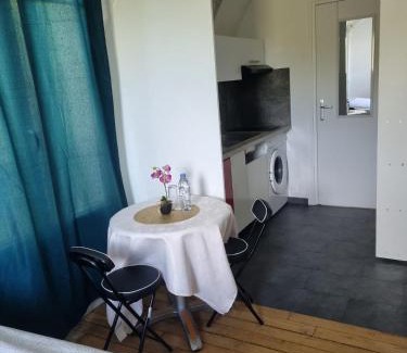 Les Amandiers Apartment | Bohemian cosy flat