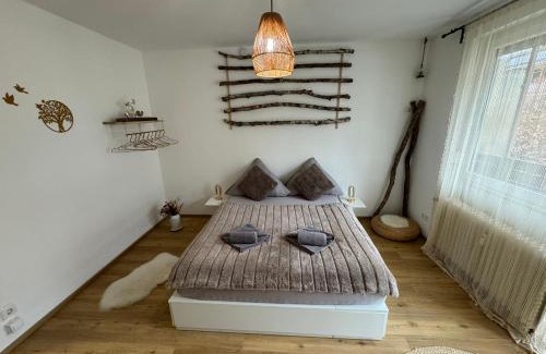 Gmain Apartment | Boho Apartment Birkenstöckl