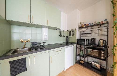 Hauptbahnhof Apartment | Boho Bliss 2R Apartment Zentral