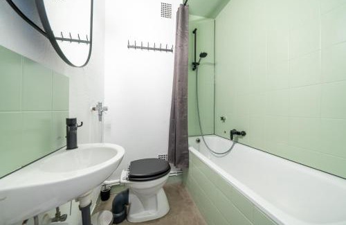 Hauptbahnhof Apartment | Boho Bliss 2R Apartment Zentral