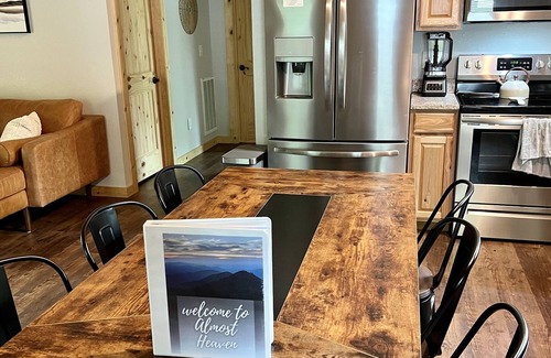 Murphy Cabin | Boho Style Cabin with Sauna and Firepit!