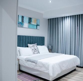 Elgin Hotel | Bokwe's Guest House- Cape Town