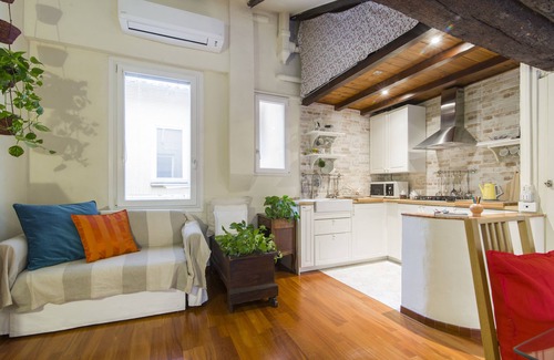 Historic Center Apartment | Bologna Rainbow Apartment