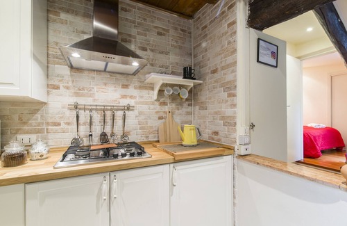 Historic Center Apartment | Bologna Rainbow Apartment