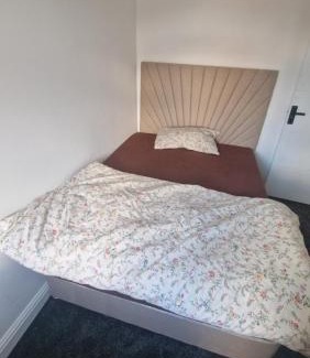 Bolton House | Bolton rooms for Work and lesure