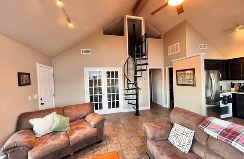 Medicine Park Cabin | Book A Medicine Park Riverside Cabin w/hot tub