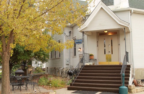 St. Clair House | Book A Suite At A Historic Church- to book both suites please see other listing