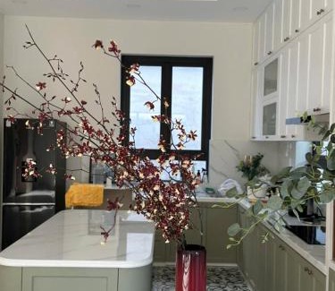 An Phu Bed & Breakfast | Book & Rose Home Q2