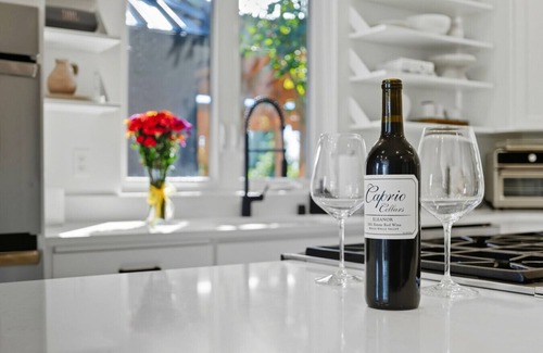Walla Walla House | Book the Entire Eleanor Inn! Private Vineyard Stay