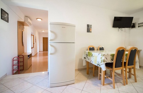 Seget Donji House | Book your holidays in typical Dalmatian Stone House for 10 Persons