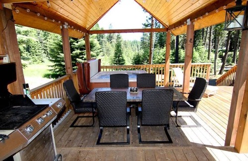 Ashland Cabin | BookStayHop -#33 Cabin on Hyatt Prairie - Beautiful Mountain Views