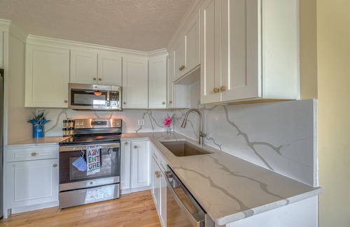 Lynn Garden House | Boone Lake House near Marina TriCities Airport