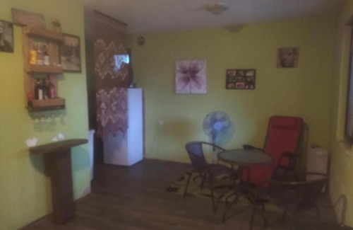 Bor House | Bor, Savaca - Porodicna Vikendica za Izdavanje