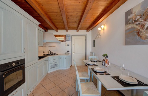 Puegnago del Garda Apartment | Borgo Alto By Bookinggardalake