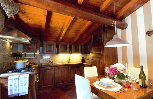 Vignola Apartment | Borgo V - Lake view and private terrace