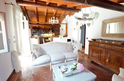 Vignola Apartment | Borgo V - Lake view and private terrace