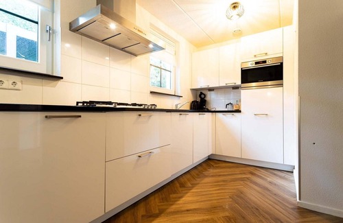 Lunteren Ski Chalet | ✓ Boshoeve at Landgoed de Scheleberg ✓ Villa for 8 persons ✓ Situated in Lunteren (Gelderland) ✓ Holiday park at the Veluwe ✓ Book directly at the park