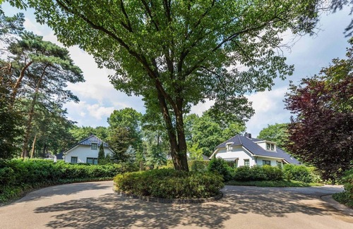 Lunteren Ski Chalet | ✓ Boshoeve at Landgoed de Scheleberg ✓ Villa for 8 persons ✓ Situated in Lunteren (Gelderland) ✓ Holiday park at the Veluwe ✓ Book directly at the park