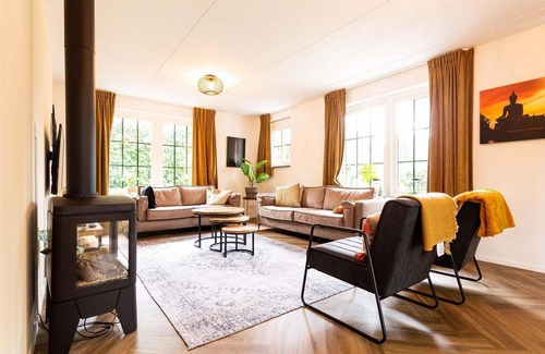 Lunteren Ski Chalet | ✓ Boshoeve at Landgoed de Scheleberg ✓ Villa for 8 persons ✓ Situated in Lunteren (Gelderland) ✓ Holiday park at the Veluwe ✓ Book directly at the park