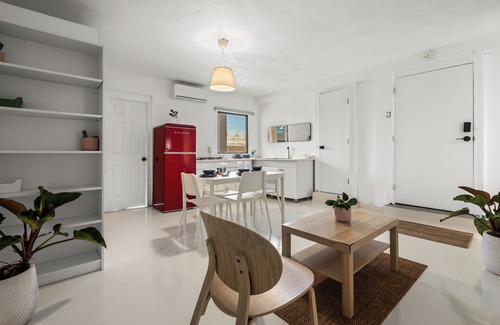 Hipodromo Apartment | Bosque Azul | Estudio Luminoso y Equilibrado con Cama Queen + Cocina