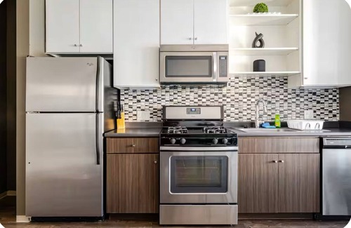 Assembly Square Condo | 🎒 Boston Bound? Your Chic Base Camp is Here! 🗺️