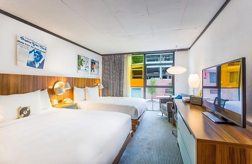 West Fens Hotel | Boston Getaway! 4 Pet-friendly Units with Balcony! Onsite Pool, Garden, Parking