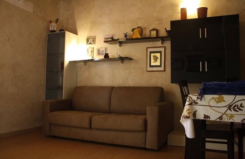 Santa Maria Bed & Breakfast | Bougainville Bed & Breakfast, 85m2 apartment.