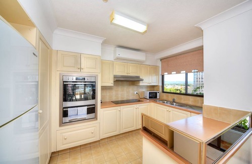 Main Beach Apartment | Bougainvillea Luxury Apartments