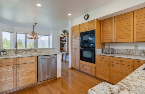 Spring Creek Ranch House | Boundary JH: Gruen 3107