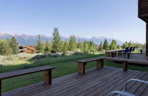 Spring Creek Ranch House | Boundary JH: Gruen 3107