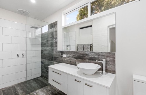 Geelong Apartment | Boutique Heritage Studios On Ryrie Geelong CBD Opposite hospital