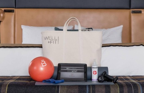 Downtown Seattle Hotel | Boutique Seattle Stay: Elegance & Artistic Expression Combined